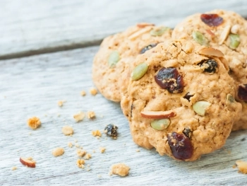 How to Bake Without Eggs: 7 Easy Substitutes image