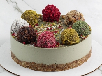 Vegan Cakes for Every Occasion in the Miami Area image